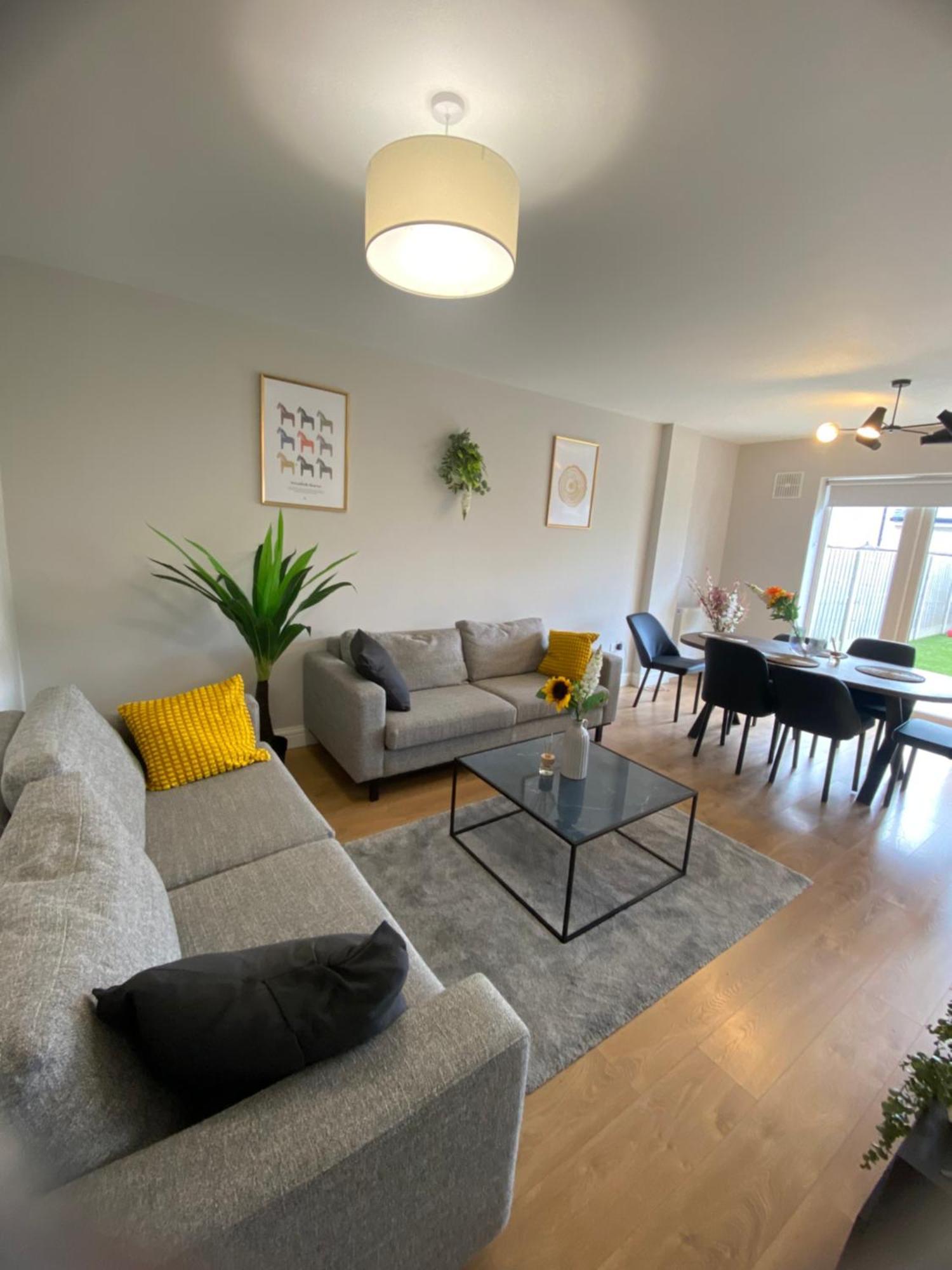 Extra Large Room In New House At Citywest Dublin Kültér fotó